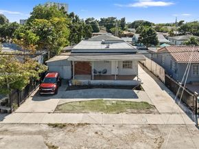 2262 NW 4th St, Miami FL 33125