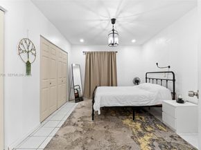 2262 NW 4th St, Miami FL 33125