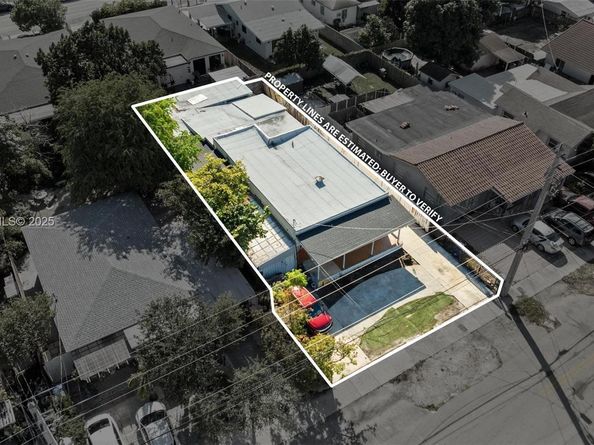 2262 NW 4th St, Miami FL 33125