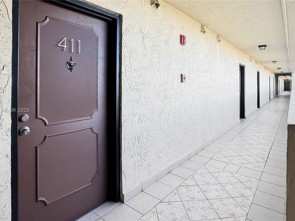 300 NW 42nd Ave 411, Miami FL 33126