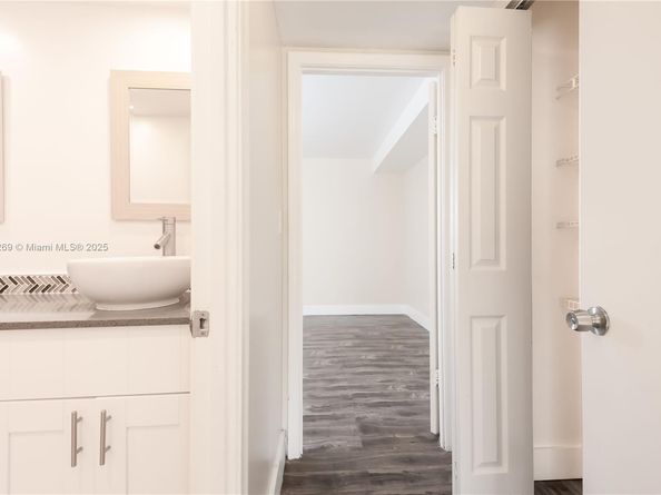 300 NW 42nd Ave 411, Miami FL 33126