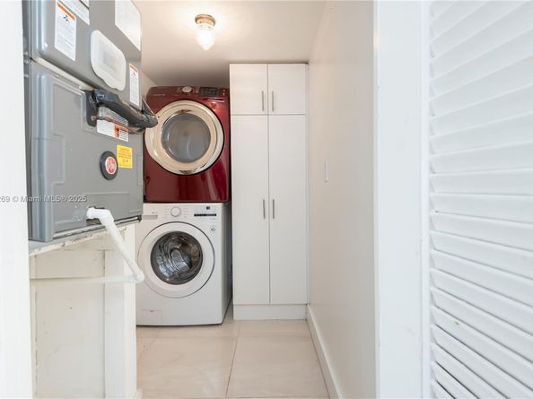 300 NW 42nd Ave 411, Miami FL 33126