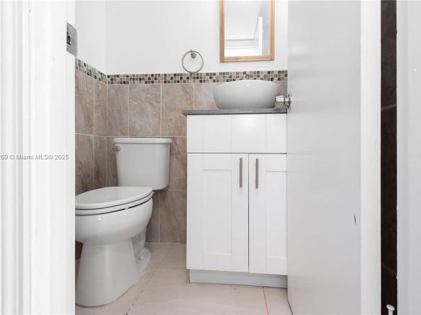 300 NW 42nd Ave 411, Miami FL 33126