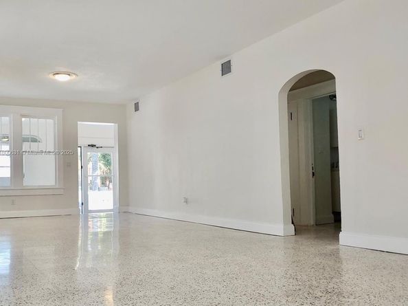 1436 SW 3rd St, Miami FL 33135