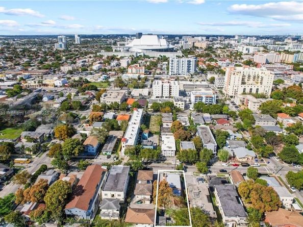 1436 SW 3rd St, Miami FL 33135