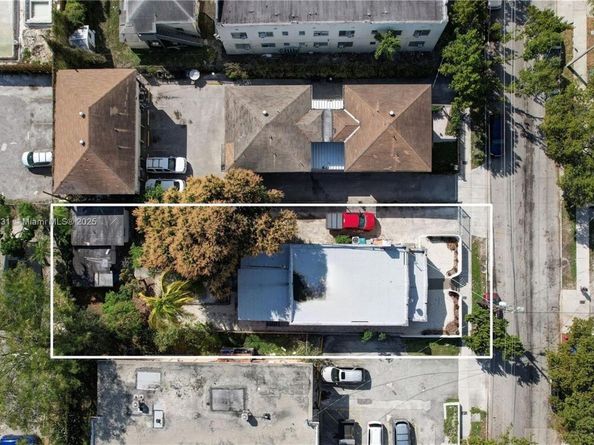 1436 SW 3rd St, Miami FL 33135