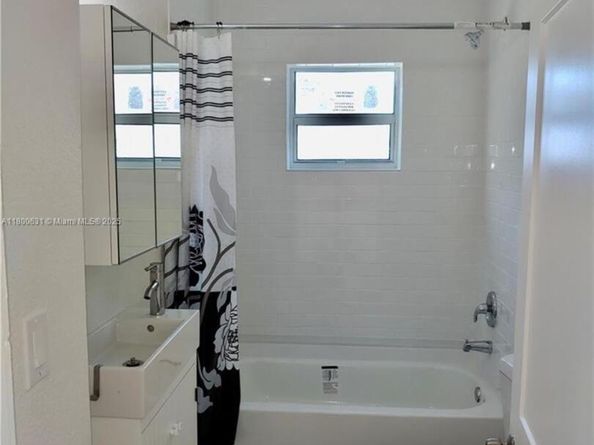 1436 SW 3rd St, Miami FL 33135