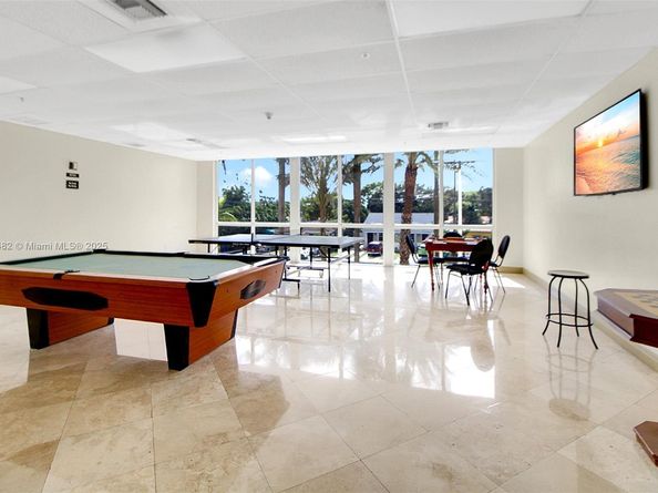 3500 Coral Way PH07, Miami FL 33145