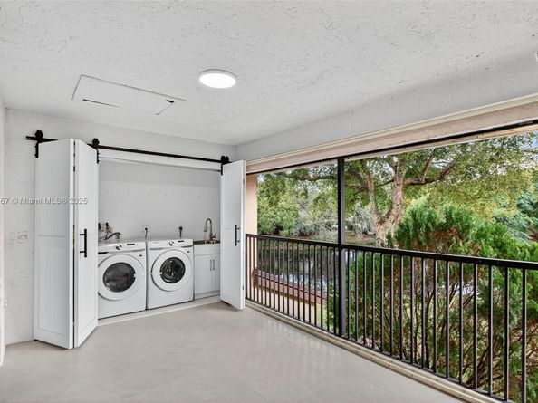 3697 Cocoplum Cir 3537, Coconut Creek FL 33063