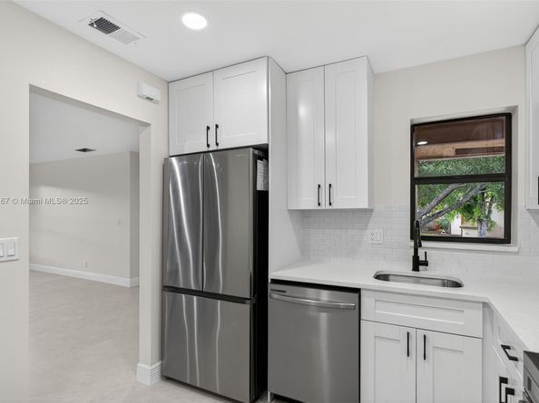 3697 Cocoplum Cir 3537, Coconut Creek FL 33063