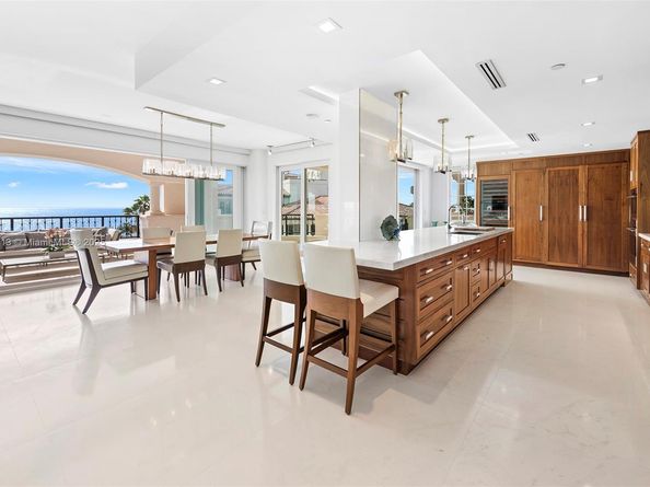 7966 Fisher Island Dr 7966, Miami Beach FL 33109