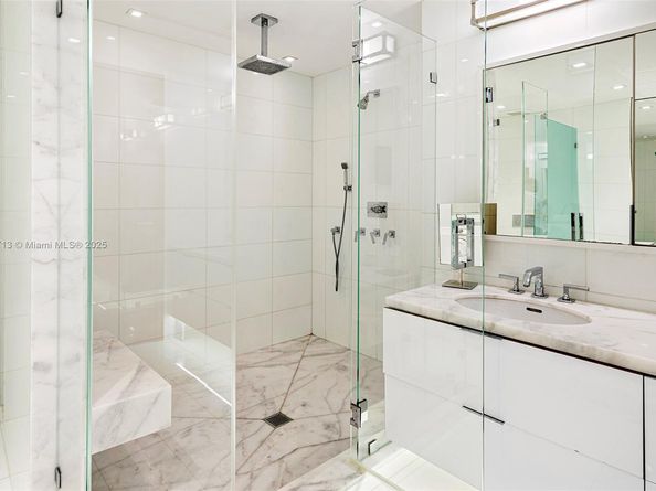 7966 Fisher Island Dr 7966, Miami Beach FL 33109