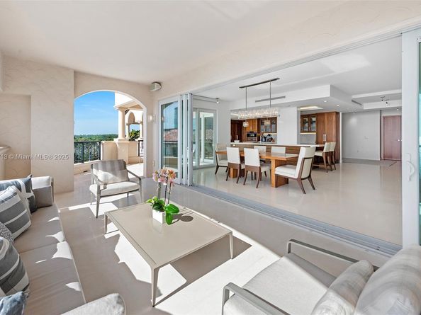 7966 Fisher Island Dr 7966, Miami Beach FL 33109