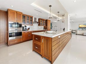 7966 Fisher Island Dr 7966, Miami Beach FL 33109