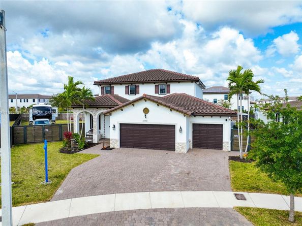 22986 SW 128th Pl, Miami FL 33170