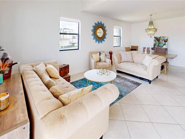 22986 SW 128th Pl, Miami FL 33170