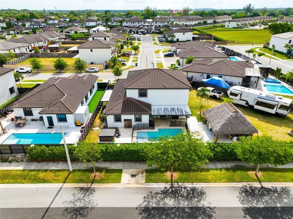 22986 SW 128th Pl, Miami FL 33170