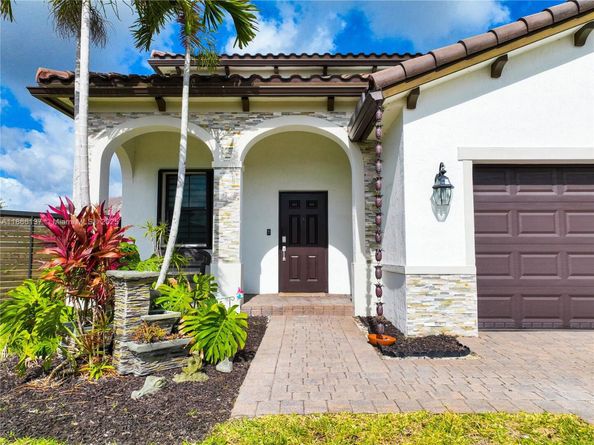22986 SW 128th Pl, Miami FL 33170