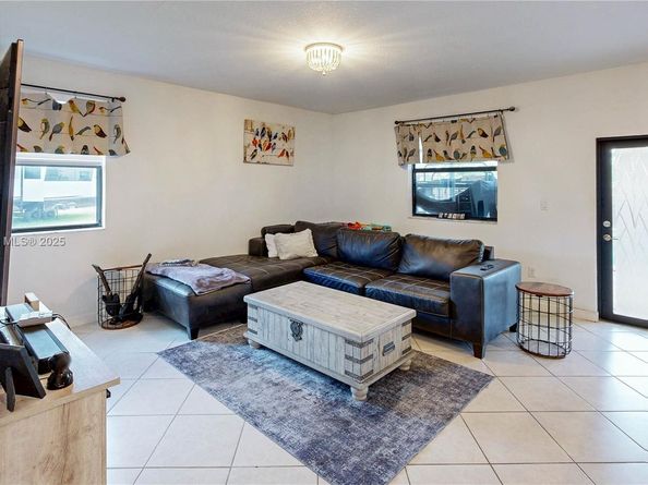 22986 SW 128th Pl, Miami FL 33170