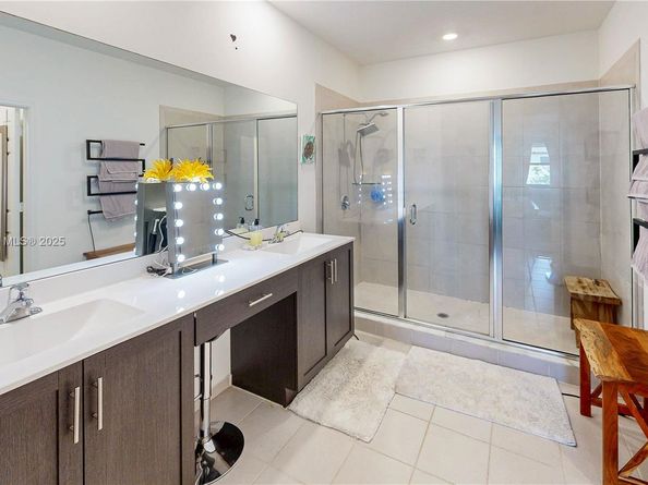 22986 SW 128th Pl, Miami FL 33170