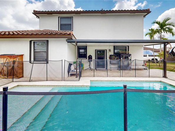 22986 SW 128th Pl, Miami FL 33170