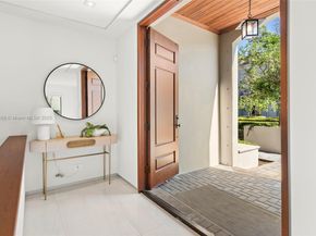 7490 SW 56th Ct, Miami FL 33143