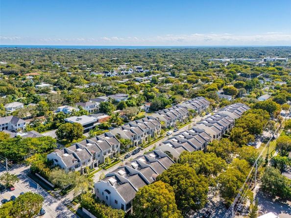 7490 SW 56th Ct, Miami FL 33143