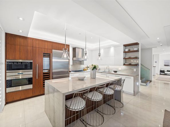 7490 SW 56th Ct, Miami FL 33143