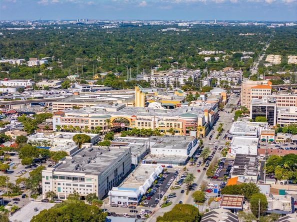 7490 SW 56th Ct, Miami FL 33143