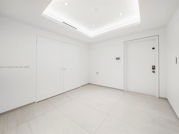 7490 SW 56th Ct, Miami FL 33143