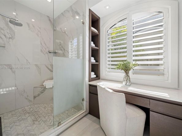 7490 SW 56th Ct, Miami FL 33143