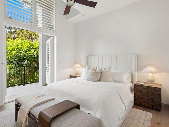 7490 SW 56th Ct, Miami FL 33143