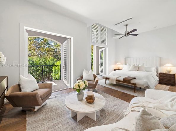 7490 SW 56th Ct, Miami FL 33143