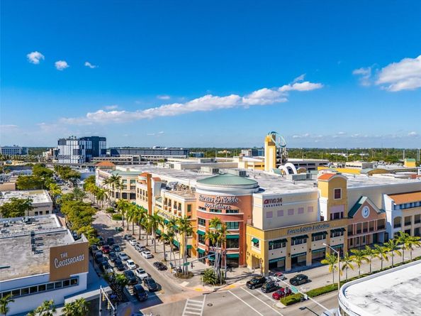 7490 SW 56th Ct, Miami FL 33143