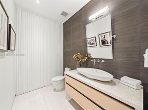 7490 SW 56th Ct, Miami FL 33143