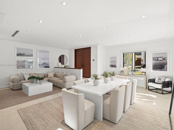 7490 SW 56th Ct, Miami FL 33143