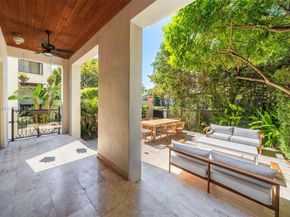 7490 SW 56th Ct, Miami FL 33143