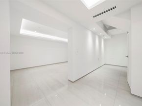 7490 SW 56th Ct, Miami FL 33143