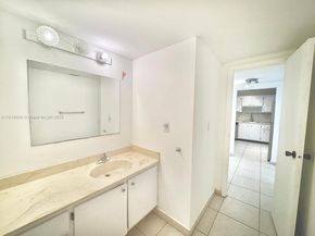600 Three Islands Blvd 620, Hallandale Beach FL 33009