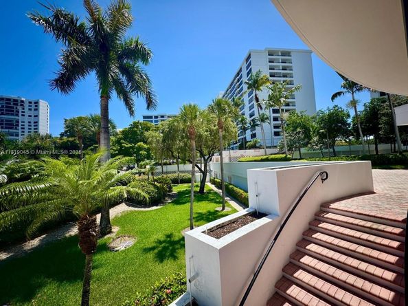 600 Three Islands Blvd 620, Hallandale Beach FL 33009
