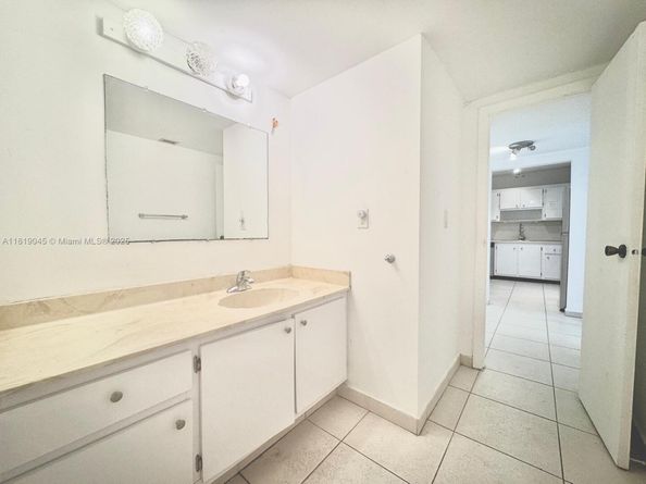 600 Three Islands Blvd 620, Hallandale Beach FL 33009