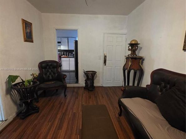 501 NW 43rd St, Miami FL 33127