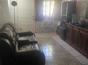 501 NW 43rd St, Miami FL 33127
