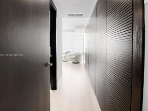 1331 Brickell Bay Dr 4201, Miami FL 33131