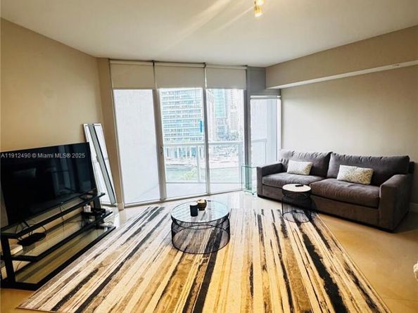 475 Brickell Ave 808, Miami FL 33131