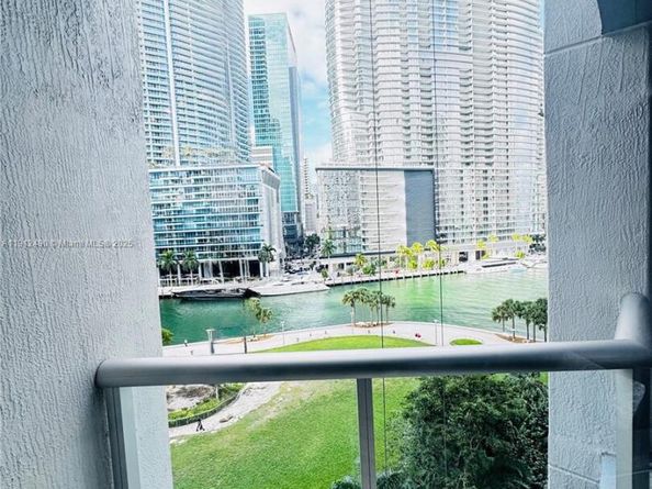 475 Brickell Ave 808, Miami FL 33131