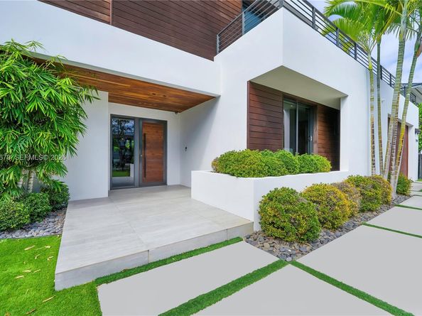 7900 SW 54th Ave, Miami FL 33143