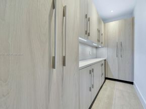 7900 SW 54th Ave, Miami FL 33143