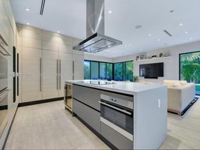 7900 SW 54th Ave, Miami FL 33143