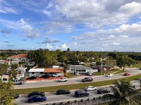 1175 NE Miami Gardens Dr 703, Miami FL 33179